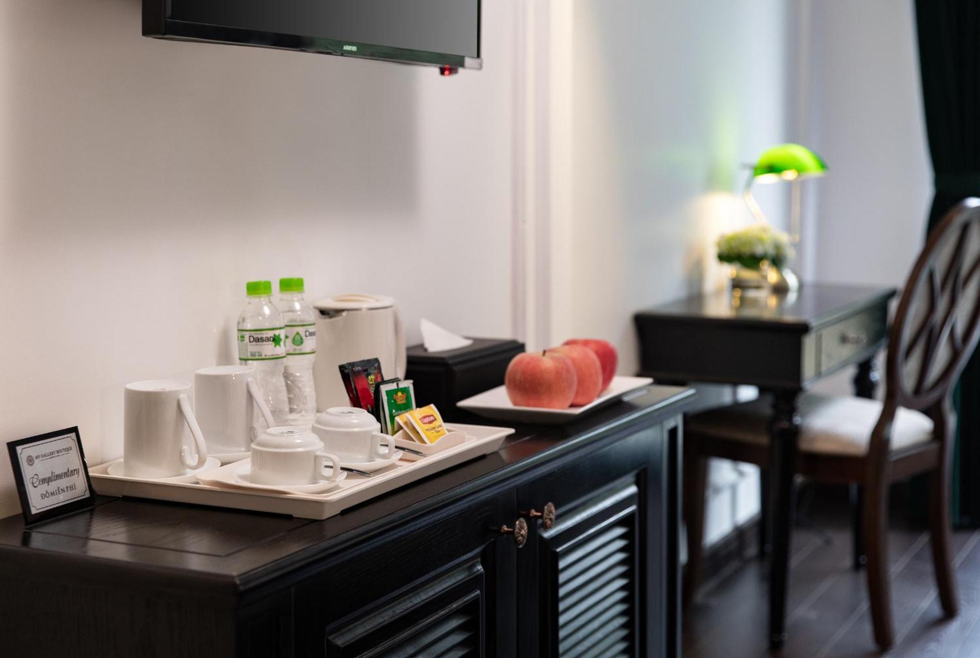 The Flower Boutique Hotel & Travel Hanoi Exterior photo